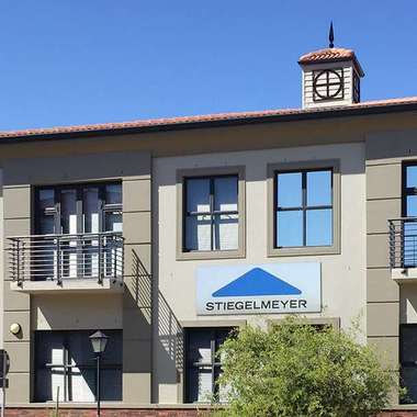 Stiegelmeyer founds a sales company in South Africa. From Cape Town, it serves many countries on the African continent.